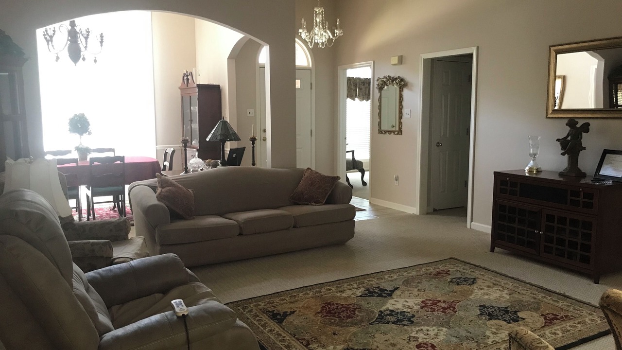 Photo of Livingroom in Oakland