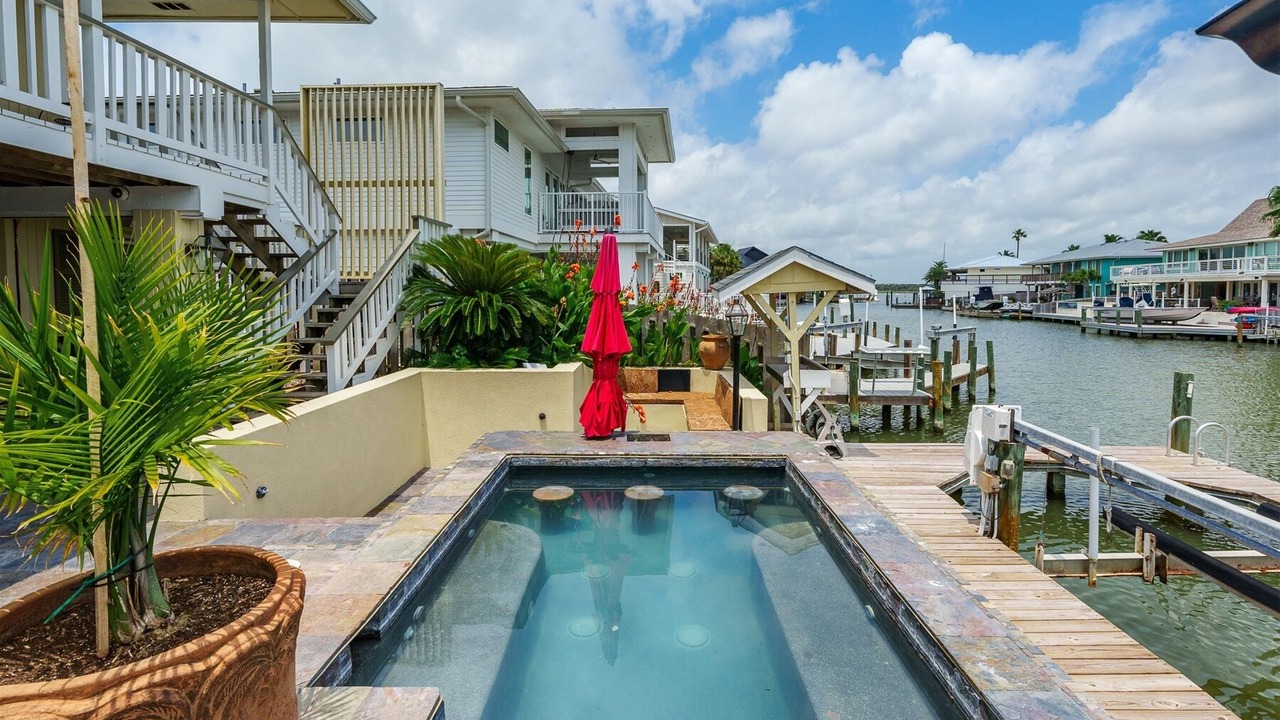 Photo of Outdoor in Key Allegro
