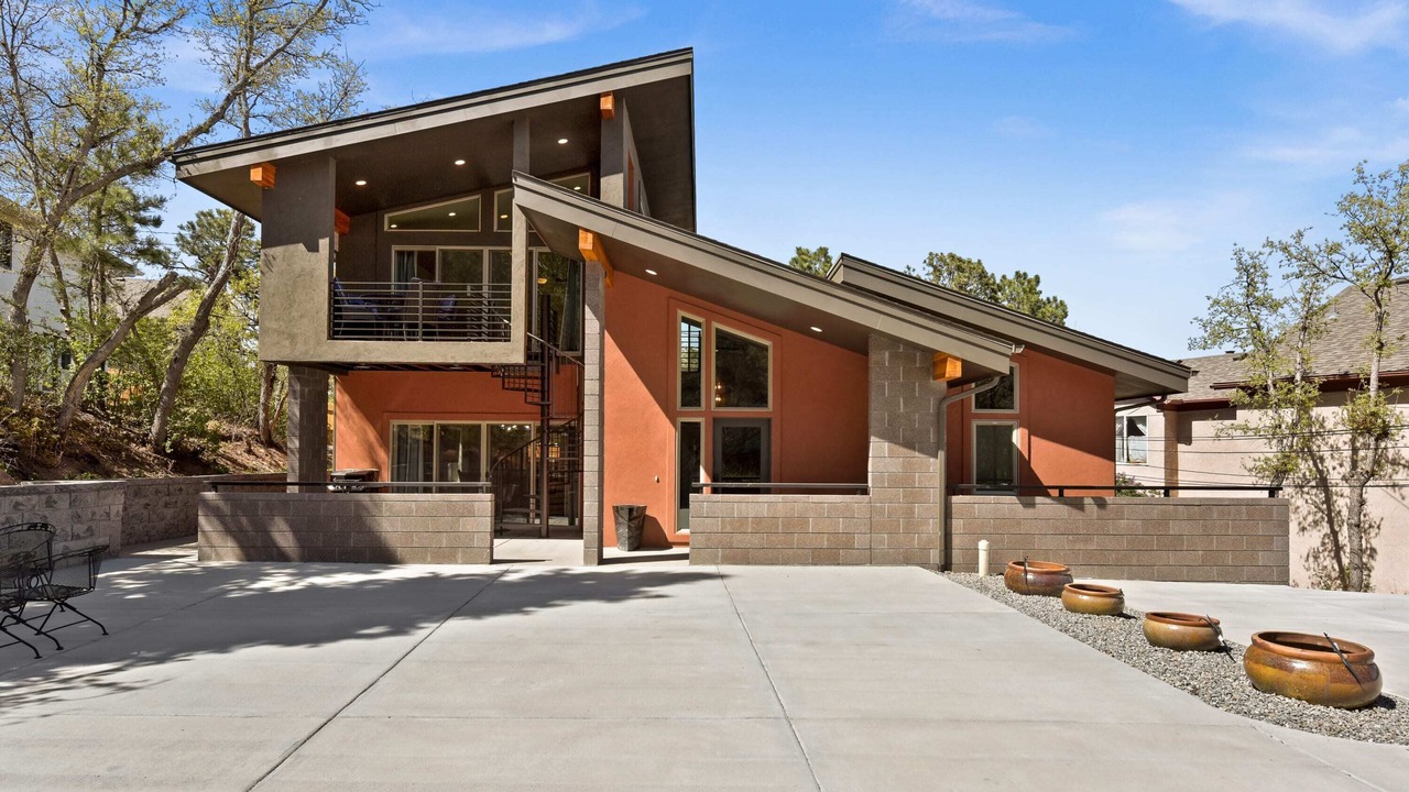 Photo of Outdoor in Broadmoor