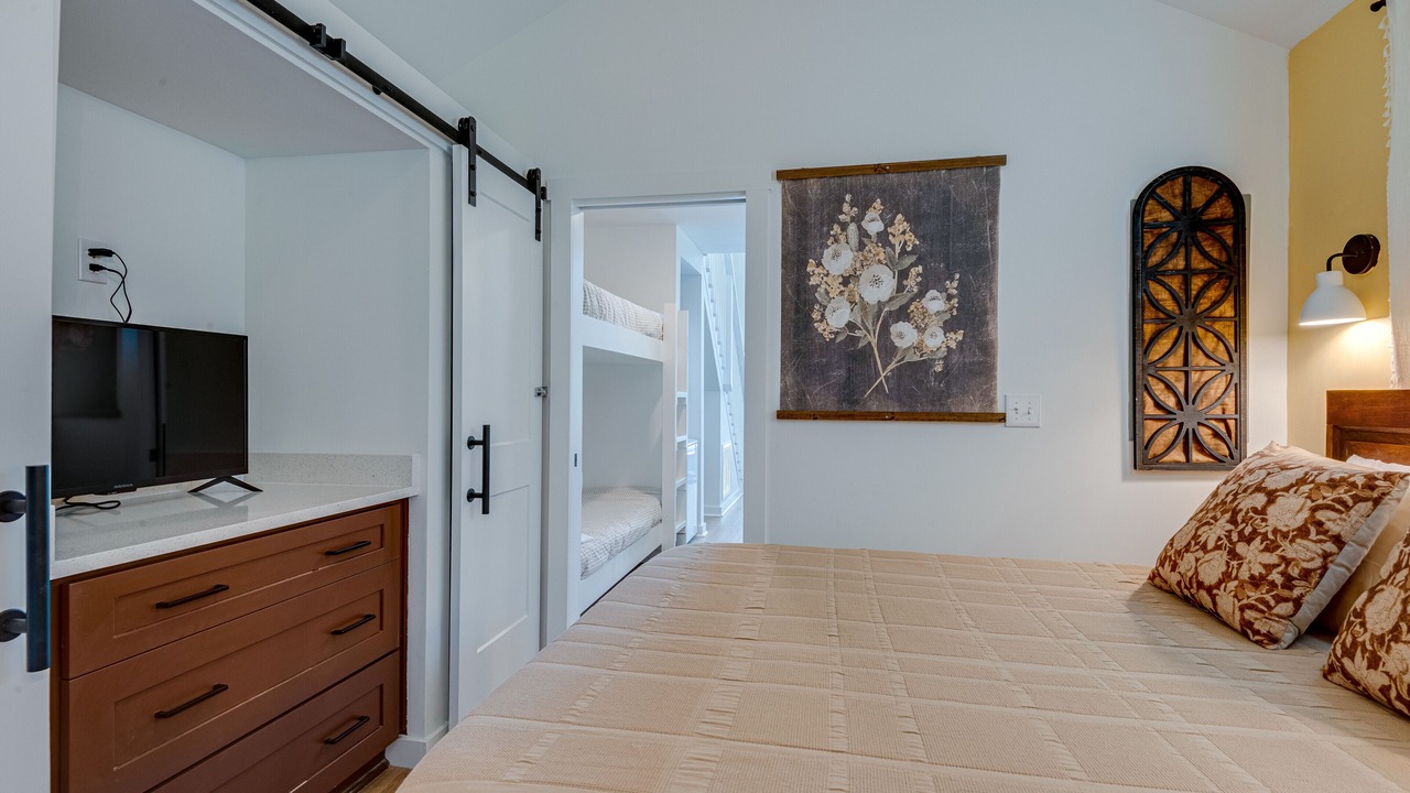 Photo of Bedroom in Tracy City