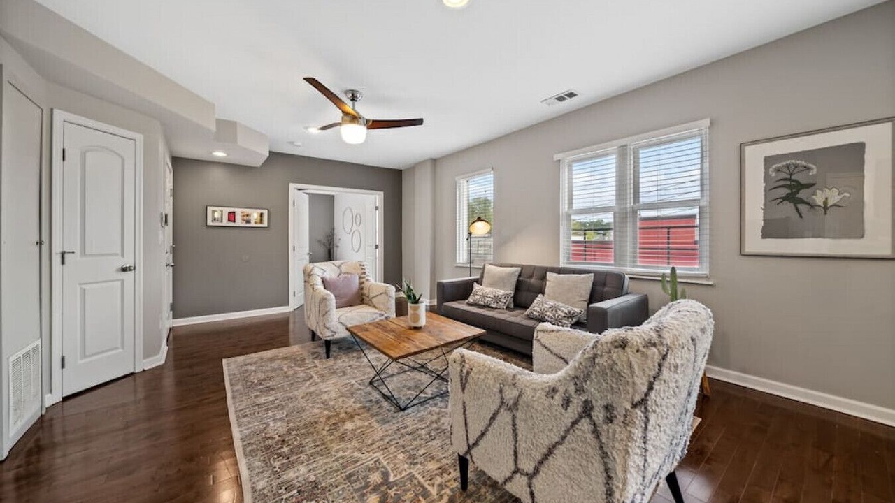 Photo of Livingroom in Mount Auburn