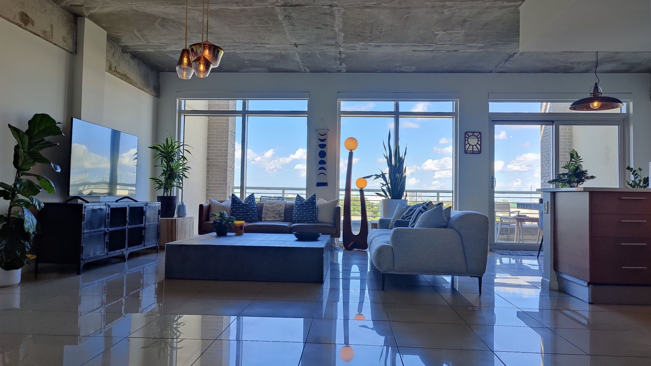 Photo of Livingroom in Midtown