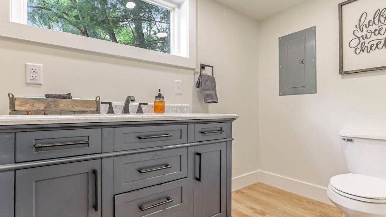 Photo of Bathroom in Logan