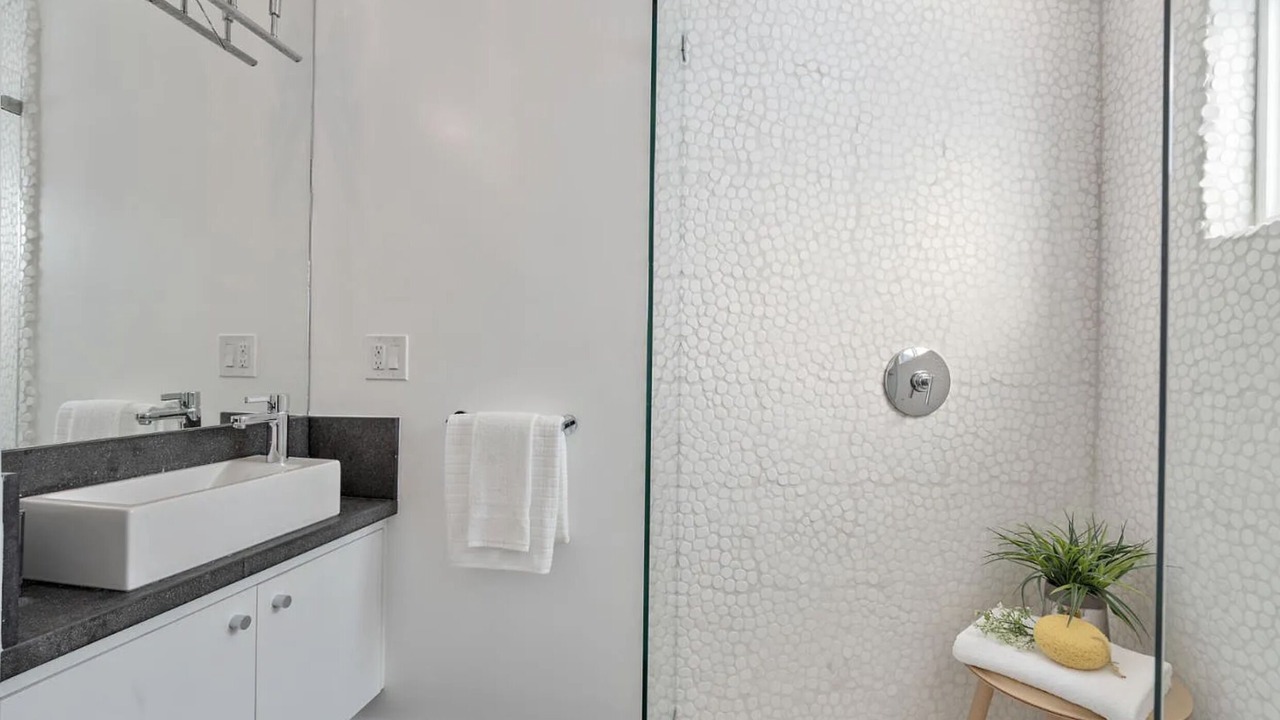 Photo of Bathroom in East San Mateo