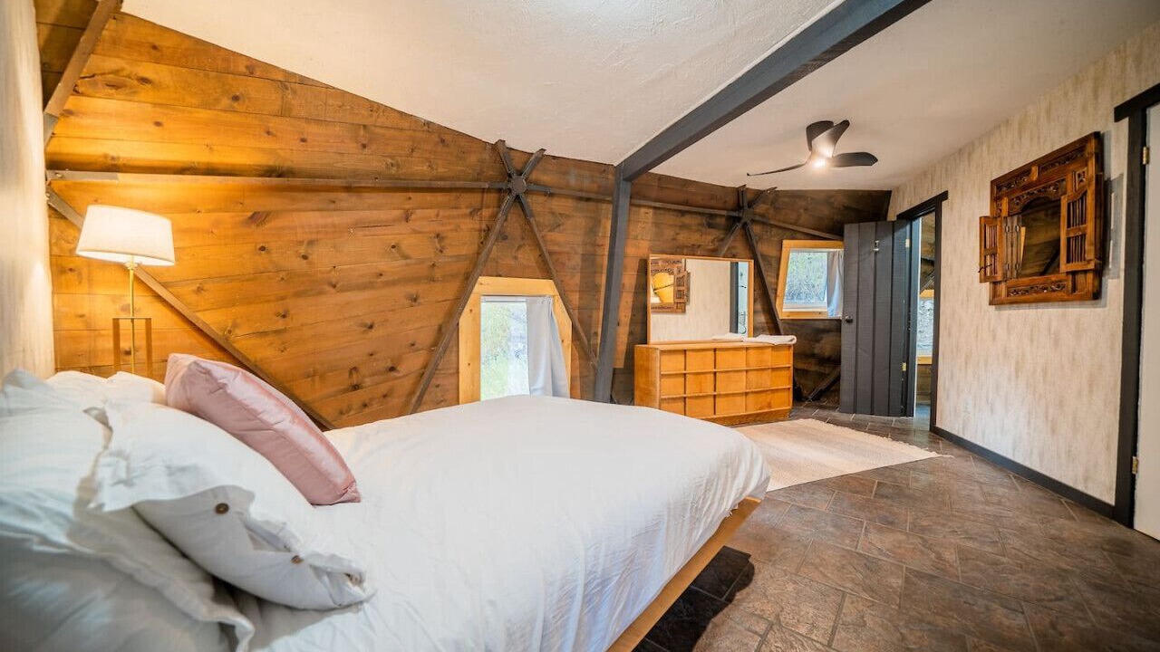 Photo of Bedroom in Lyons