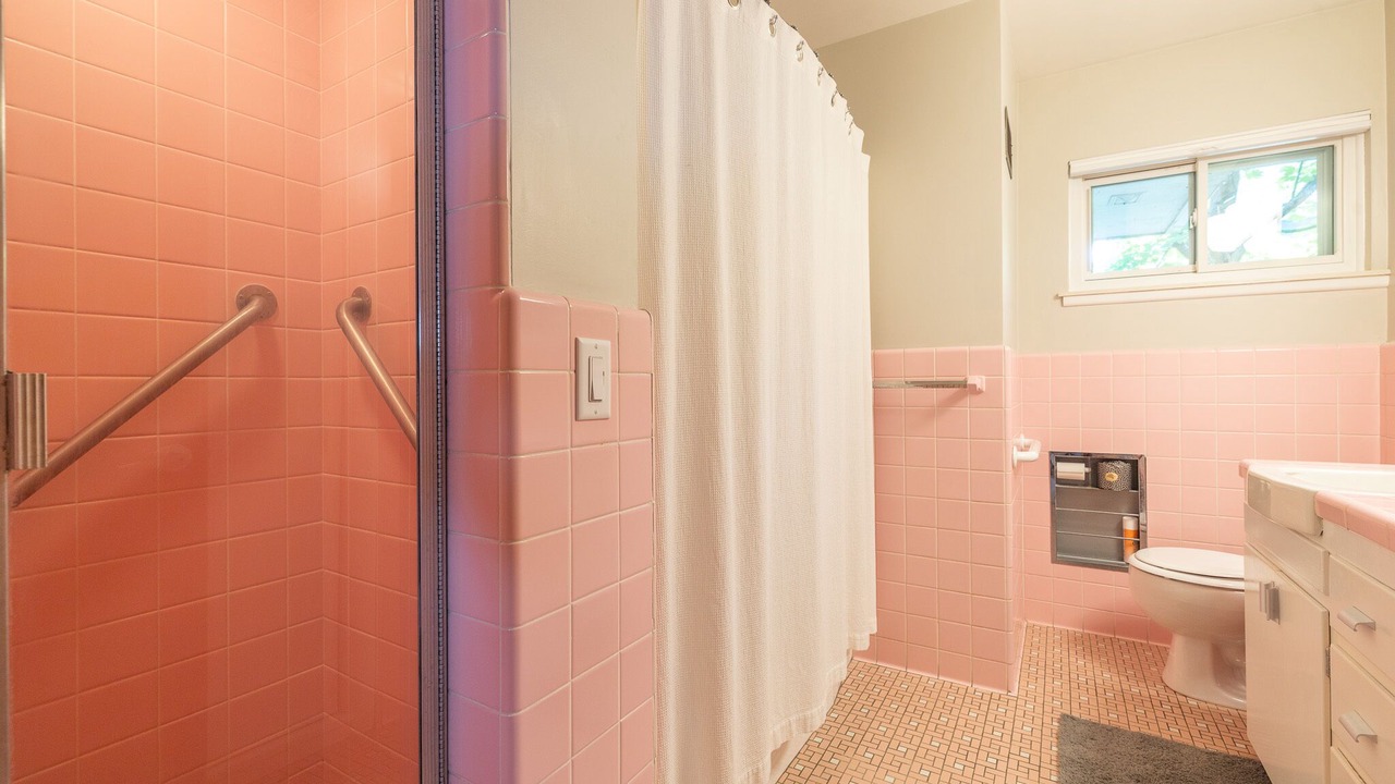 Photo of Bathroom in Dexter