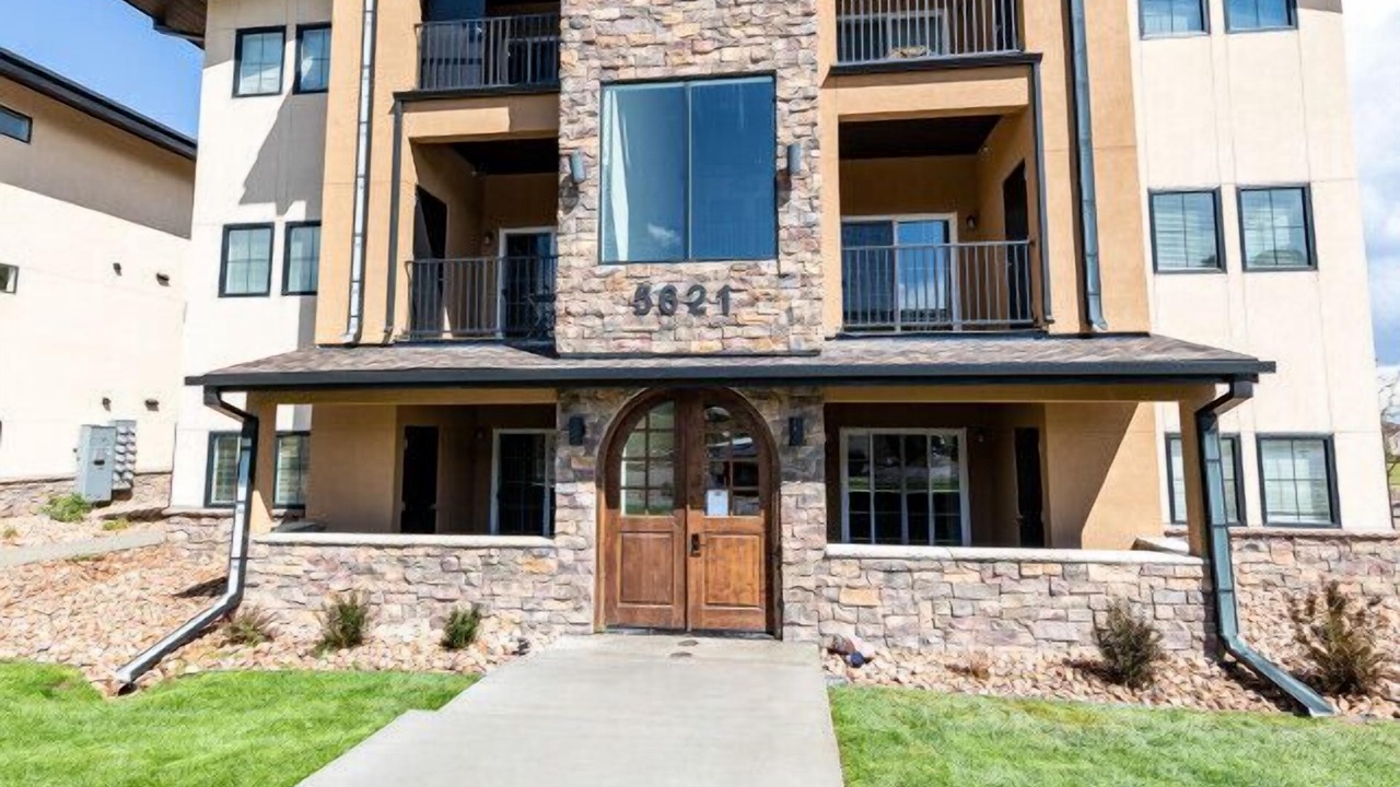 Photo of Outdoor in Mountain Shadows