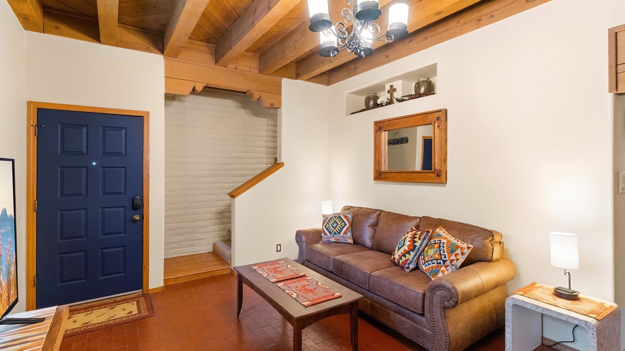 Photo of Livingroom in Downtown Albuquerque