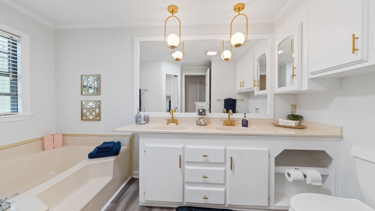 Photo of Bathroom in Eatonton