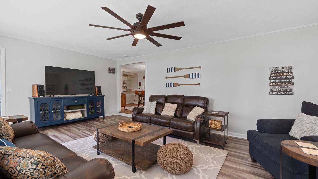 Photo of Livingroom in Eatonton