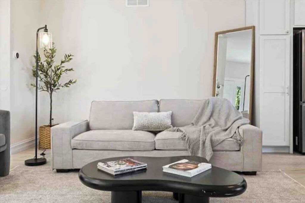 Photo of Livingroom in Bryant Pattengill West