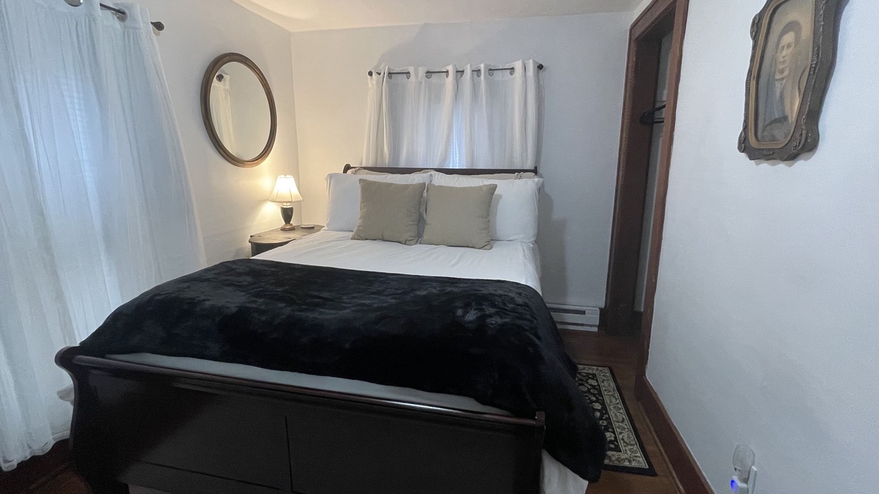 Photo of Bedroom in Fredonia