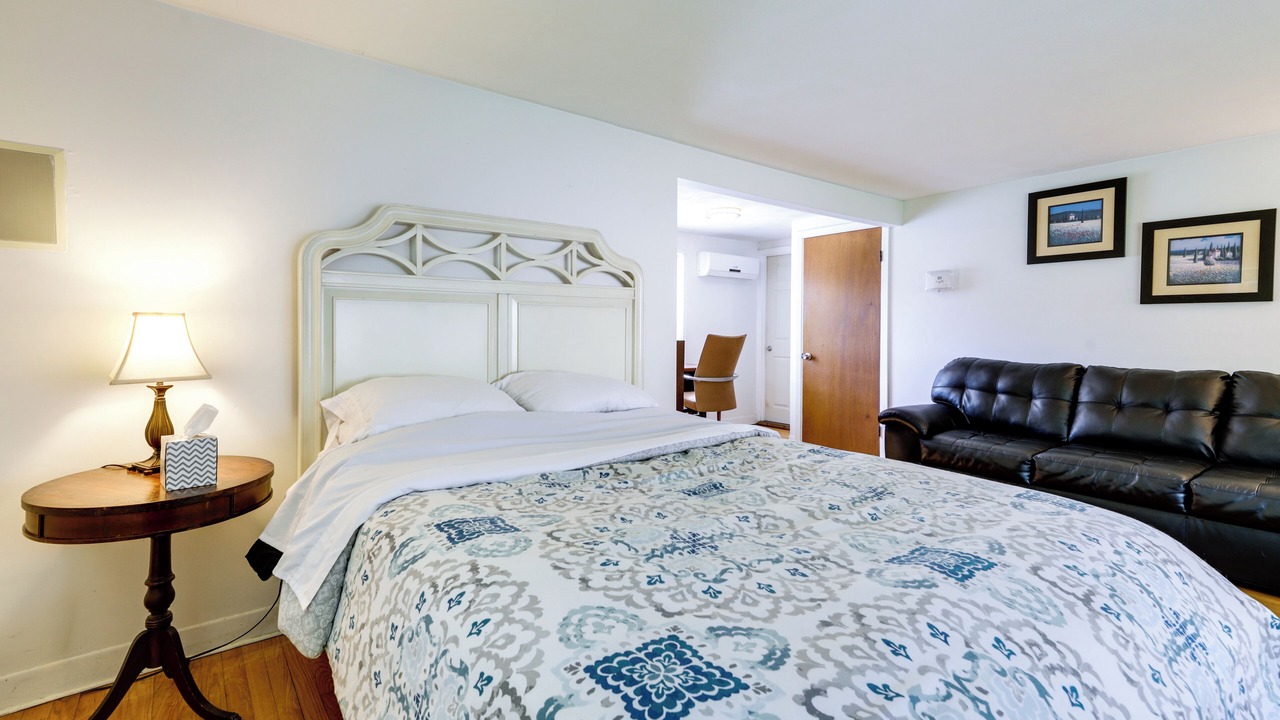 Photo of Bedroom in Coventry Lake