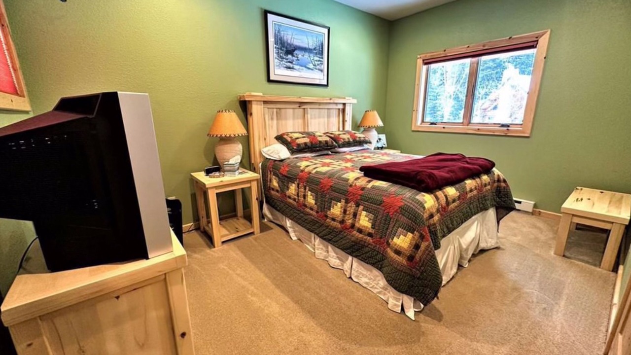Photo of Bedroom in South Fork
