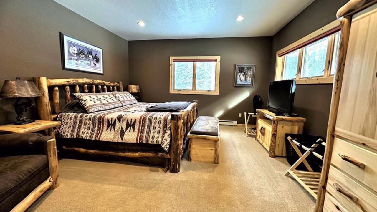 Photo of Bedroom in South Fork