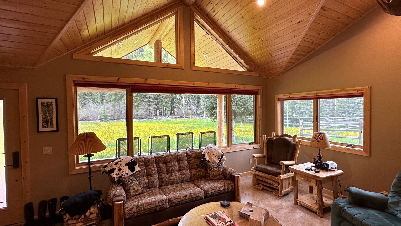 Photo of Livingroom in South Fork