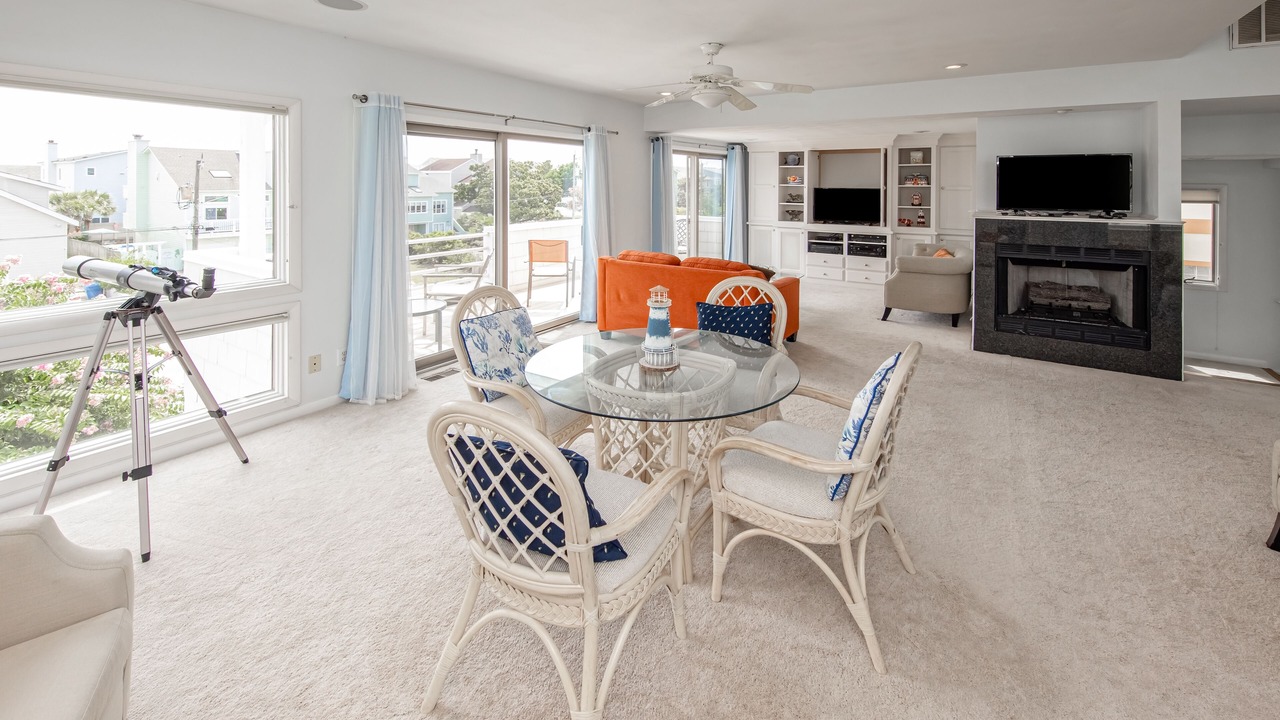 Photo of Livingroom in Croatan Beach