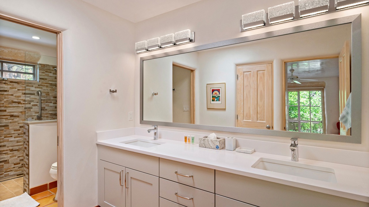 Photo of Bathroom in Quail Run