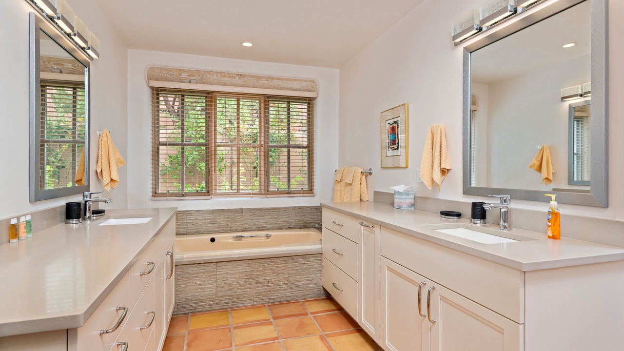 Photo of Bathroom in Quail Run