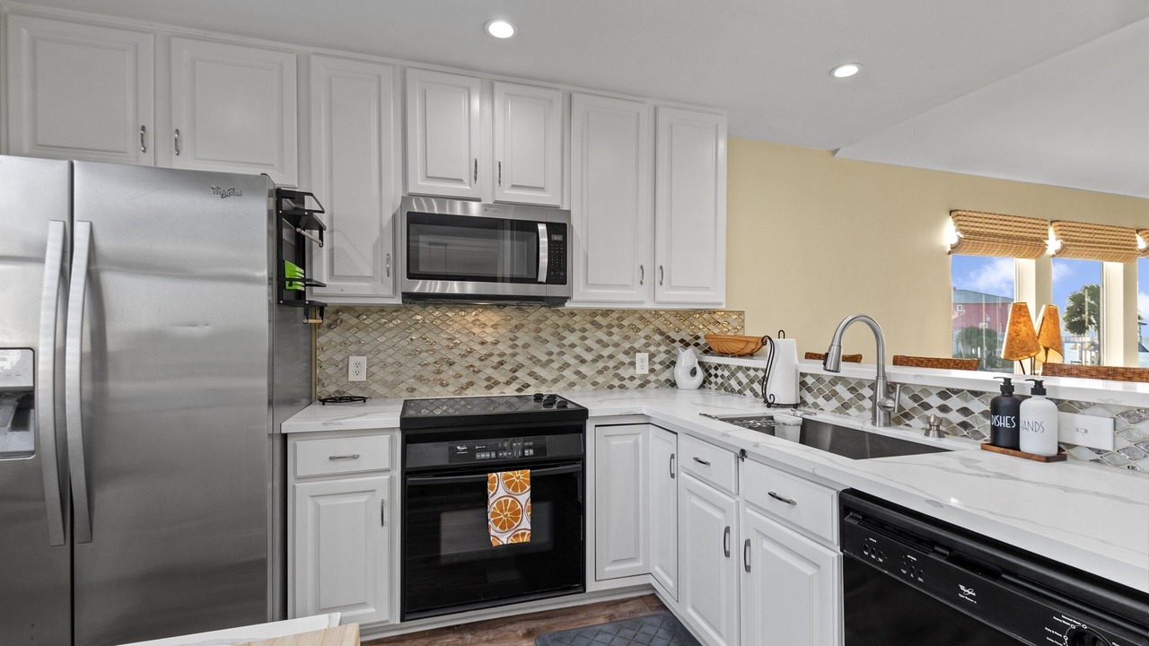 Photo of Kitchen in Terramar Beach
