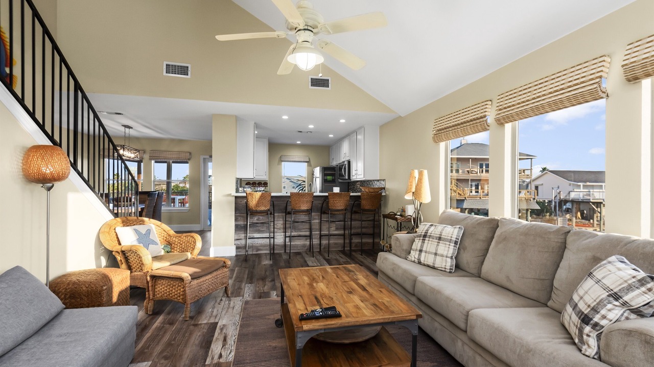 Photo of Livingroom in Terramar Beach