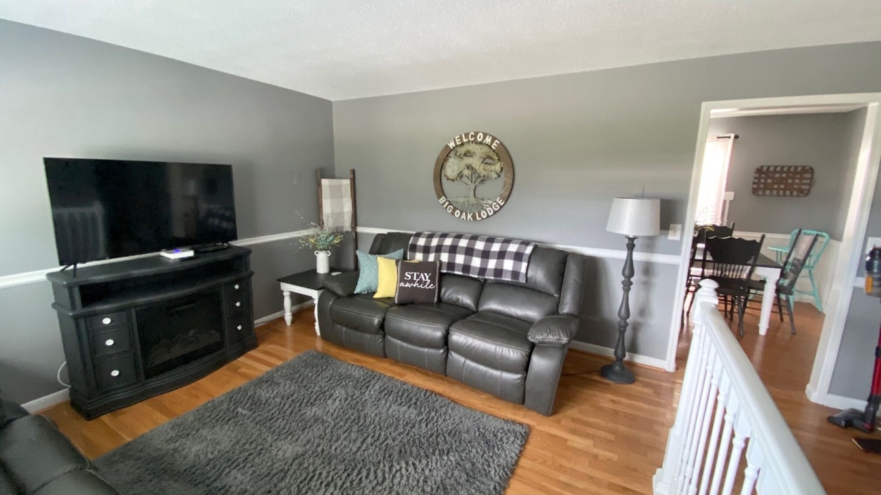 Photo of Livingroom in Middle Valley