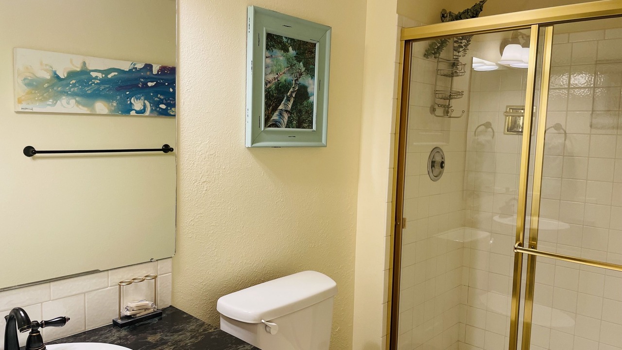 Photo of Bathroom in Scenic Heights