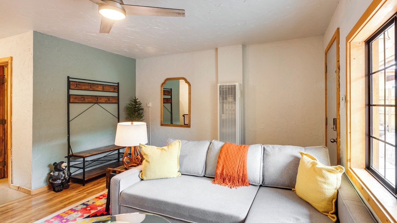 Photo of Livingroom in Red River