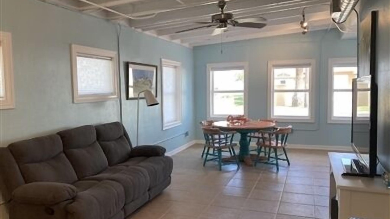 Photo of Livingroom in Port Mansfield