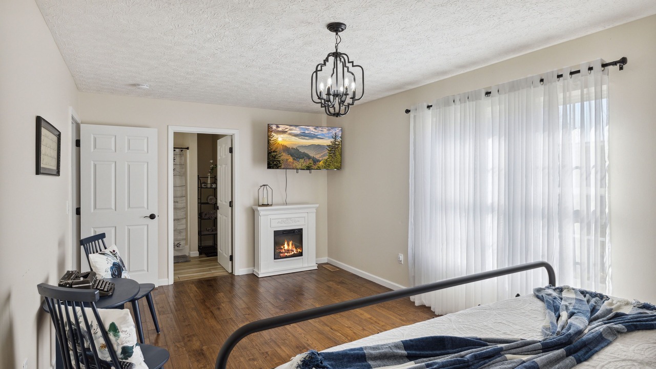 Photo of Bedroom in Kodak