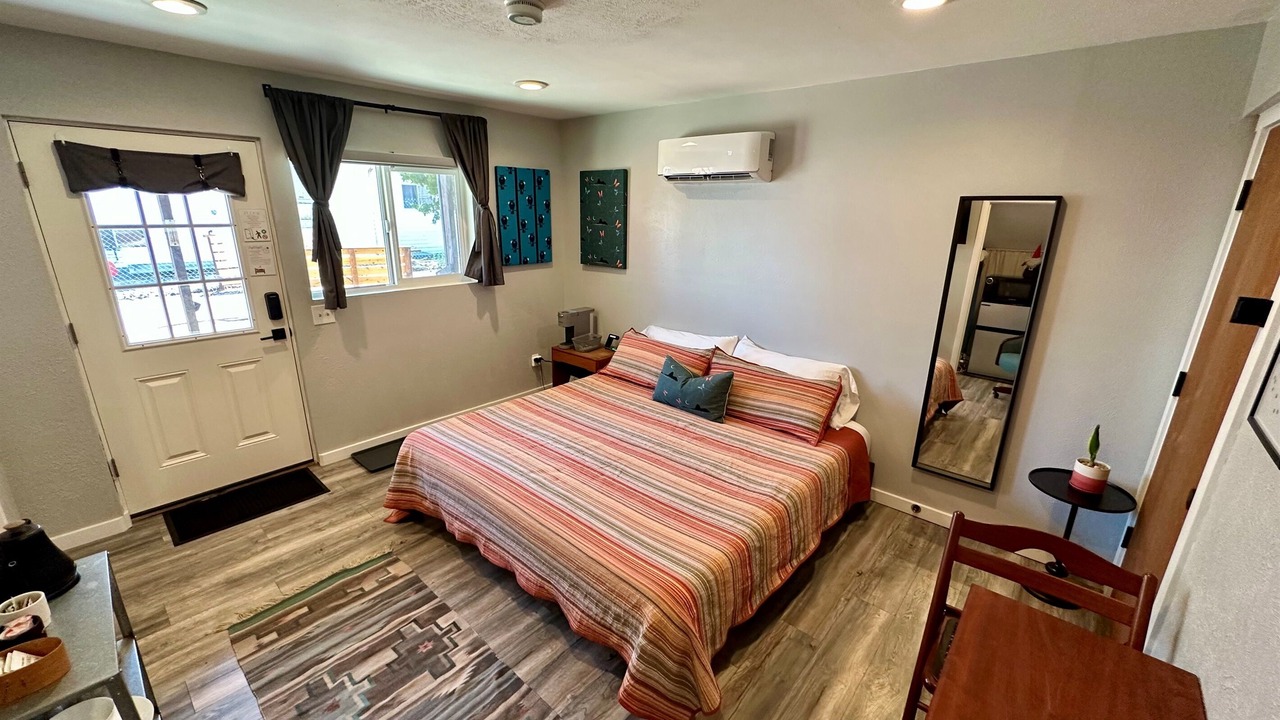 Photo of Bedroom in Dupont