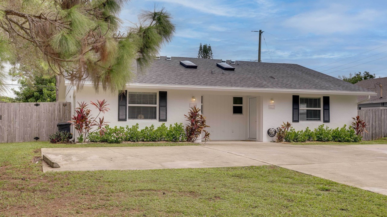 Photo of Outdoor in North Palm Beach Heights