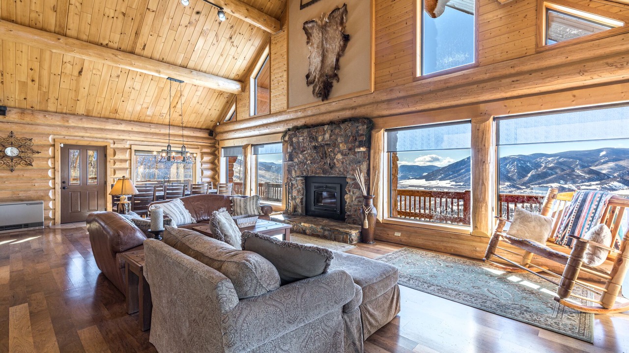 Photo of Livingroom in Creede