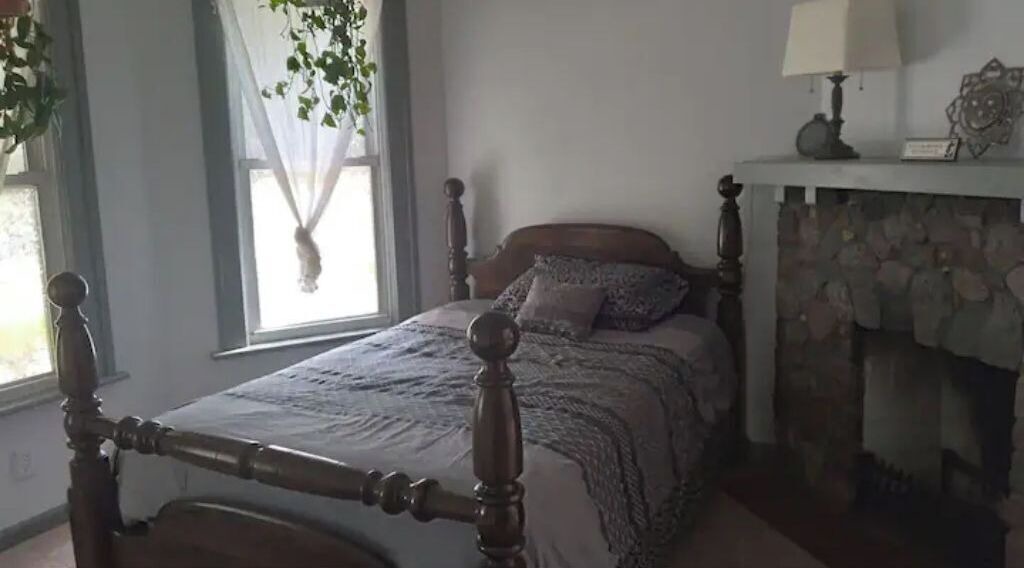 Photo of Bedroom in Highland Square
