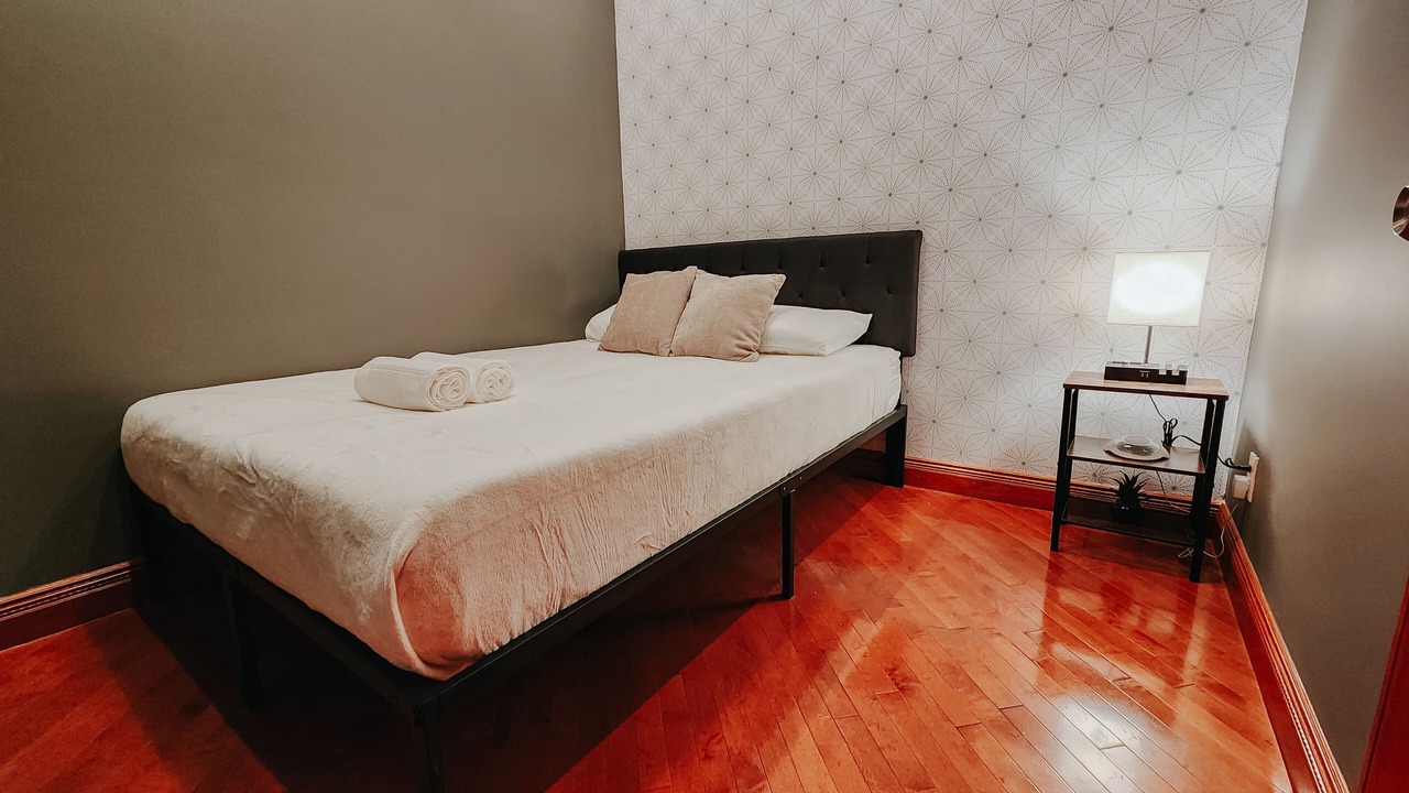 Photo of Bedroom in Chinatown