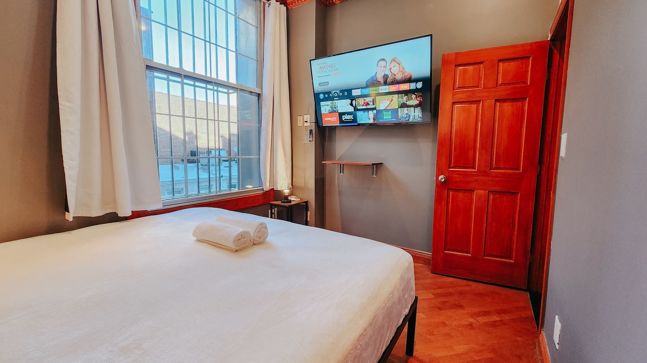 Photo of Bedroom in Chinatown