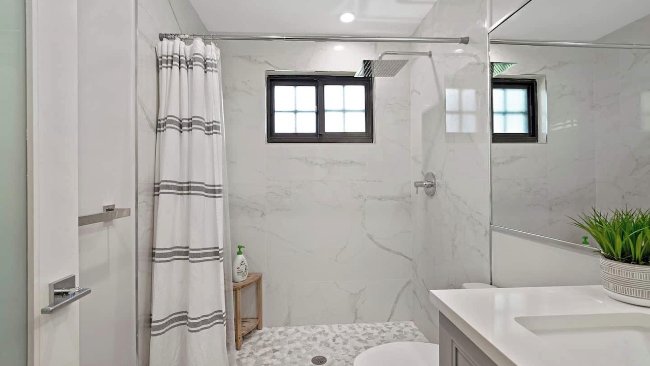 Photo of Bathroom in Melaleuca Gardens