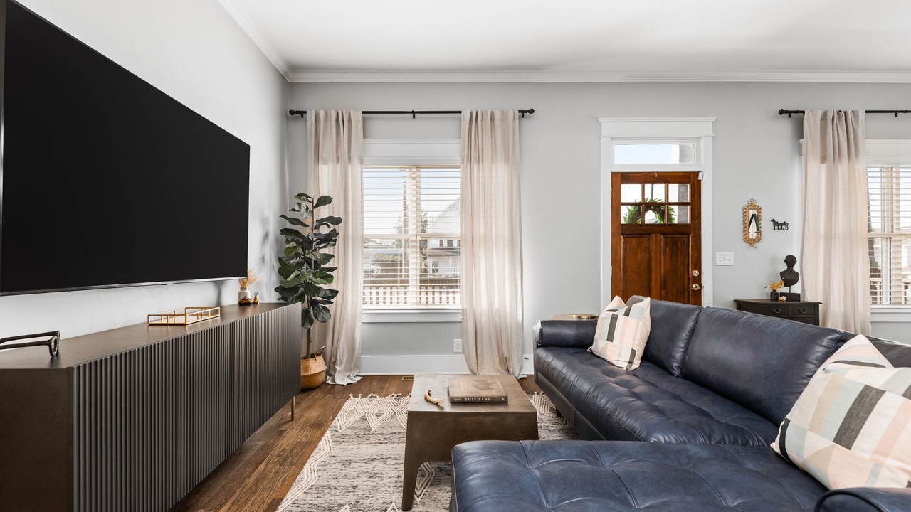 Photo of Livingroom in The Nations