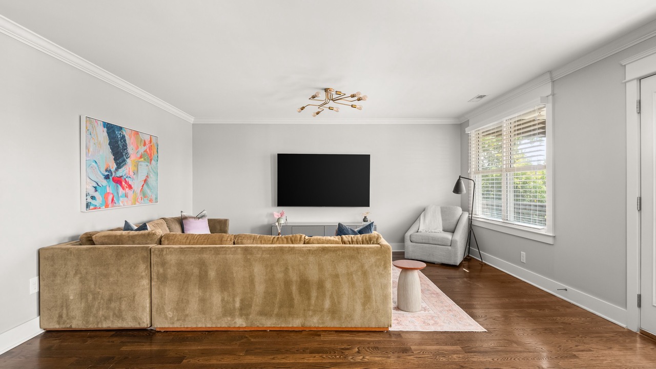 Photo of Livingroom in The Nations