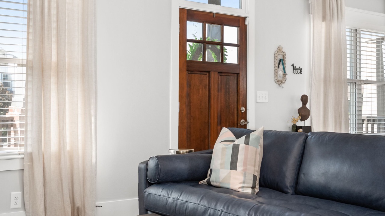 Photo of Livingroom in The Nations