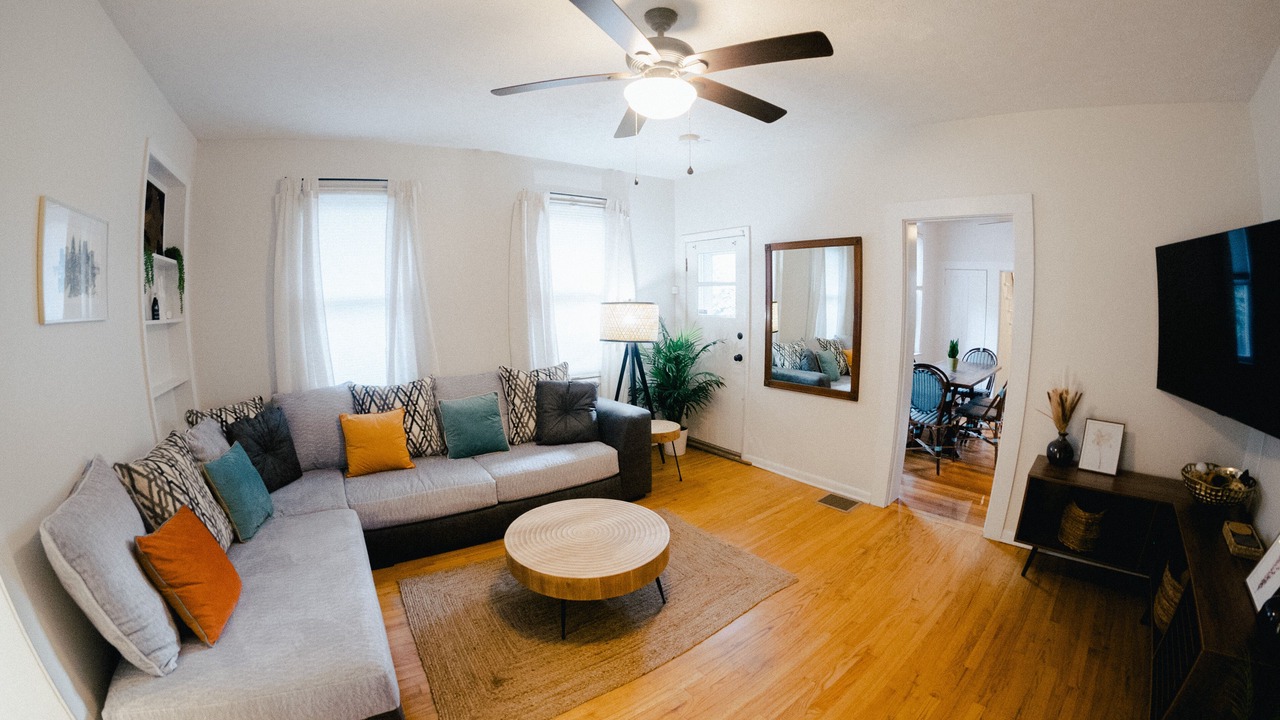 Photo of Livingroom in Ohio City