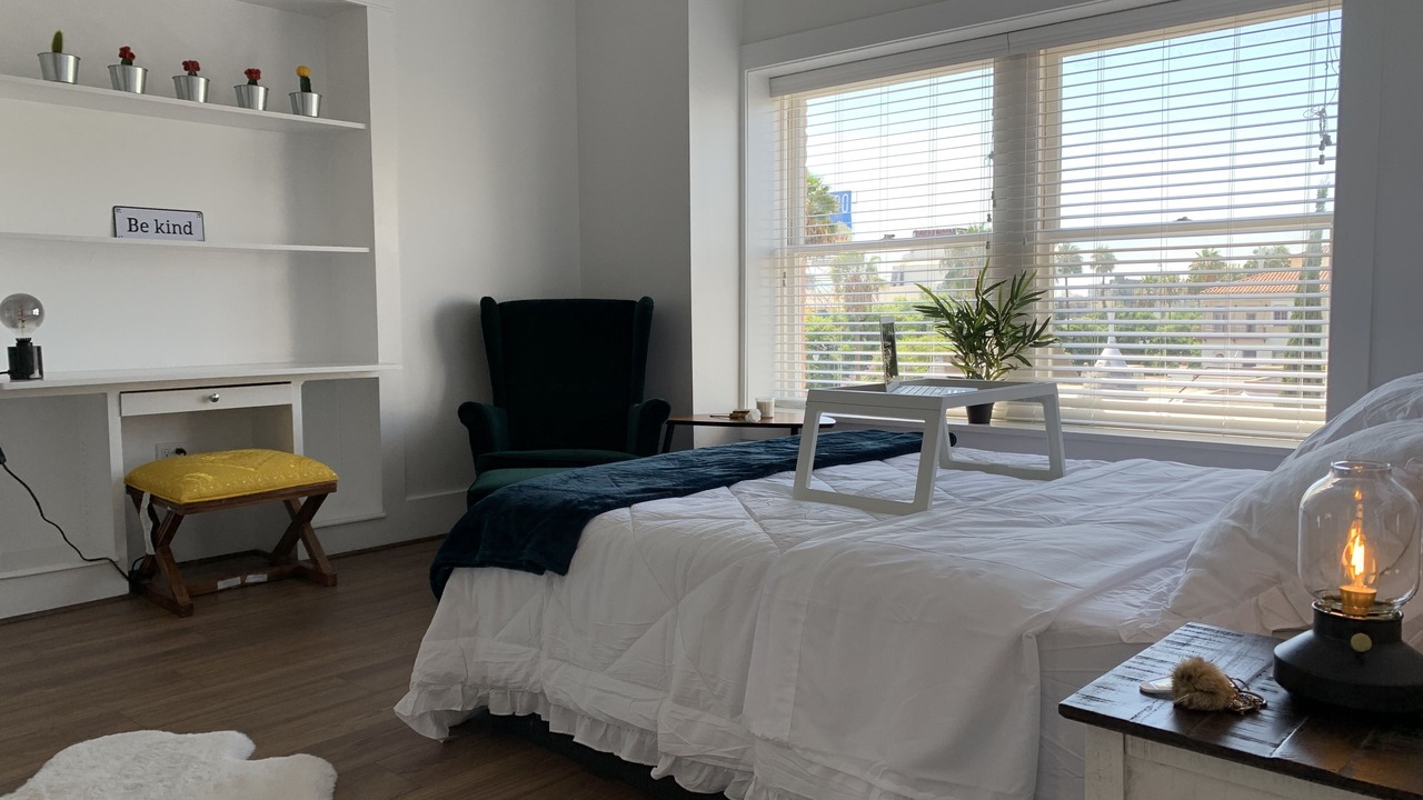 Photo of Bedroom in Hollywood Hills West