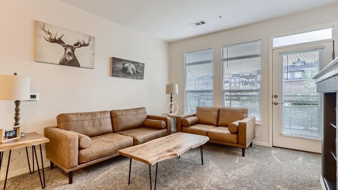 Photo of Livingroom in Lone Tree