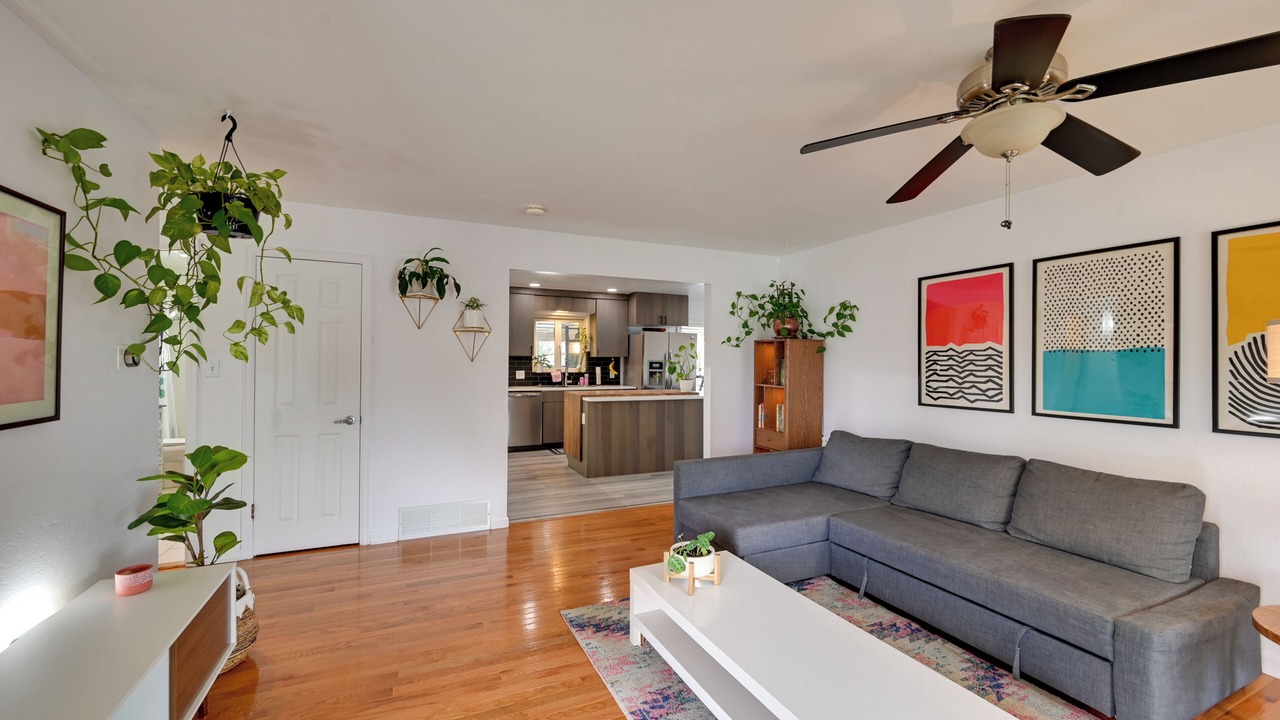 Photo of Livingroom in Virginia Village
