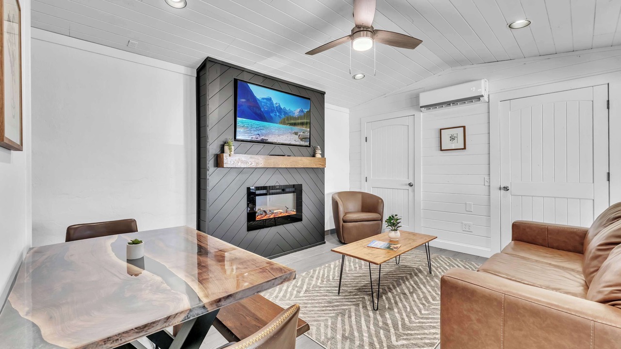 Photo of Livingroom in South Pittsburg