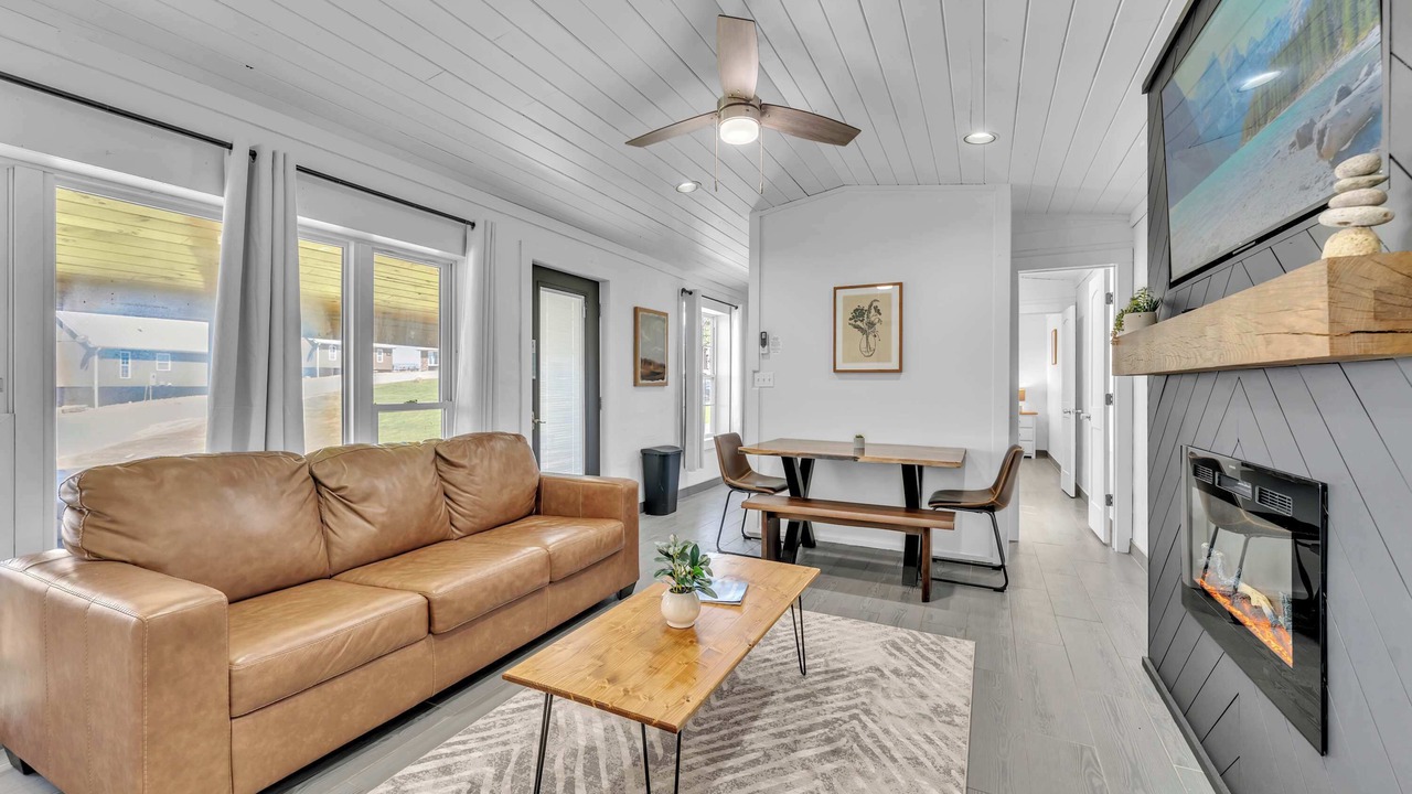 Photo of Livingroom in South Pittsburg