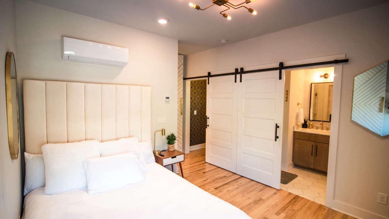 Photo of Bedroom in Inglewood