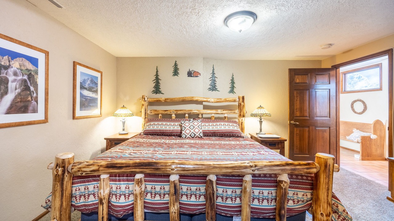 Photo of Bedroom in Skyway