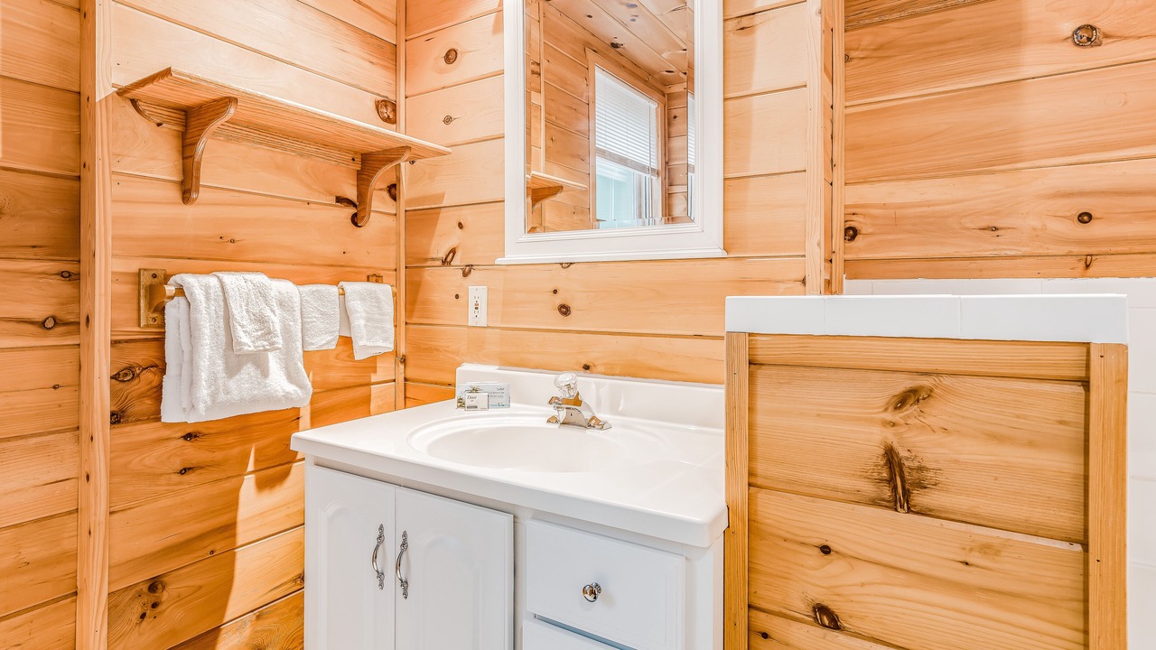 Photo of Bathroom in Ellijay