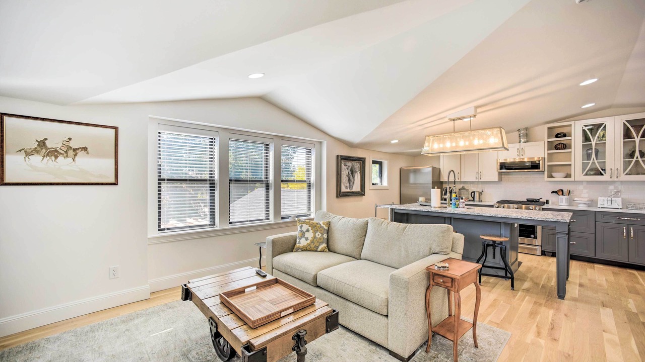 Photo of Livingroom in Castle Rock